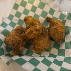 Ellen’s on Front - Their delicious friend chicken.