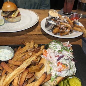 Baldamar - Chilled Lobster Roll Triple Dip French Fries The House Burger - New American Near Me - Roseville, Minnesota