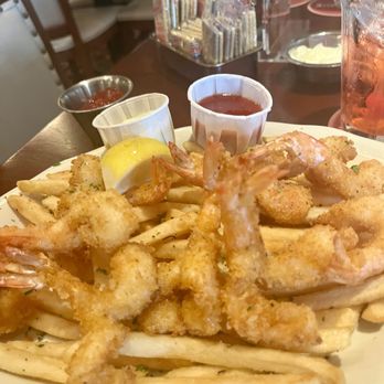 Pappadeaux Seafood Kitchen - Fried Shrimp - Cajun/Creole Near Me - Austin, Texas