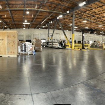 Roadrunner Transportation Systems - Transportation Near Me - Livermore, California