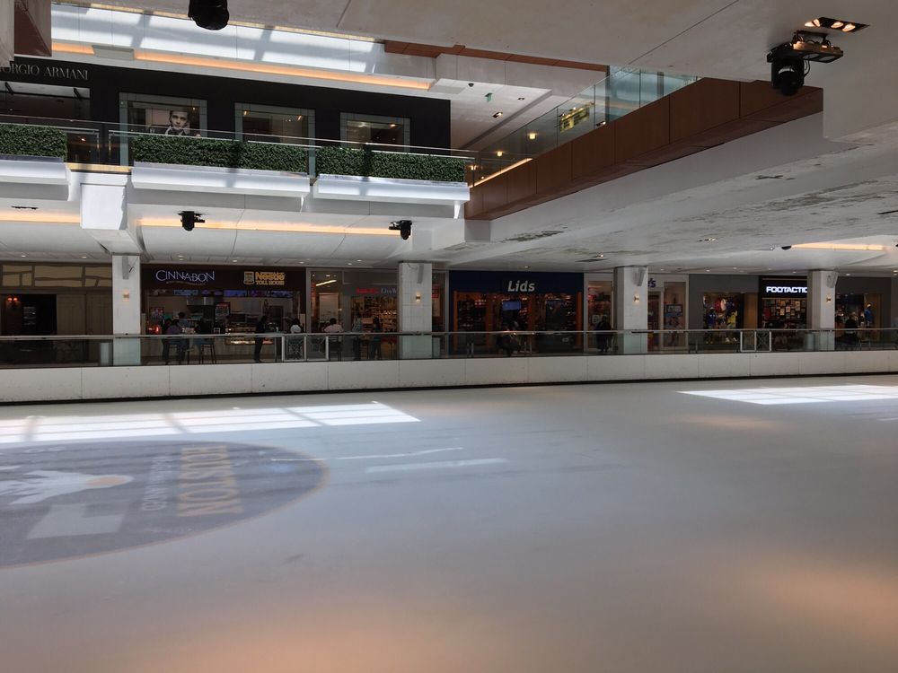 LIDS Updated September 2024 5015 Westheimer Rd, Houston, Texas Sports Wear Phone Number