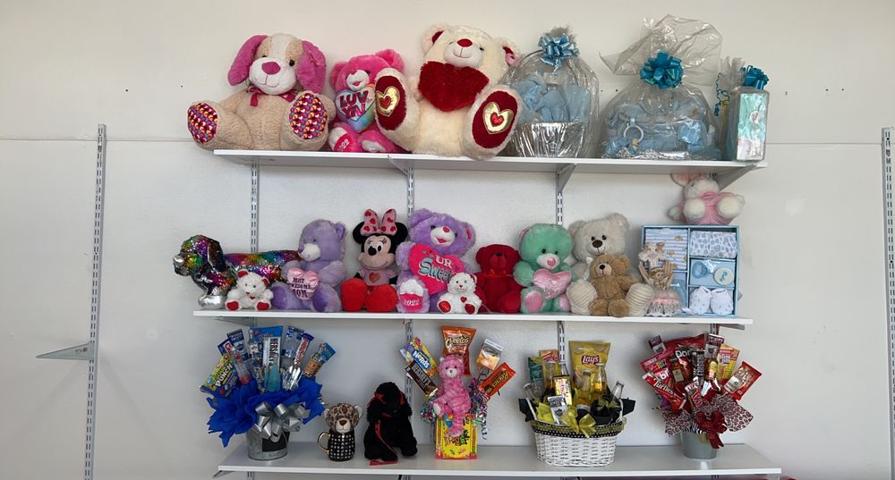 BLOOM BY IVY Updated October 2024 18 Photos 1103 S Big Spring, Midland, Texas Gift Shops