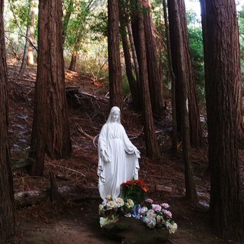 St Clare's Retreat - Statue of Mary at the Madonna Grove - Churches Near Me - Soquel, California