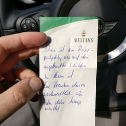 Haus am Finowkanal - Während des Wartens auf die Restaurantöffnung kassiert... Ohne Worte.