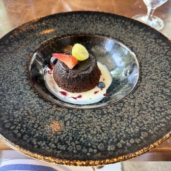 Maison Pucha Bistro - Chocolate moelleux - French Near Me - Houston, Texas