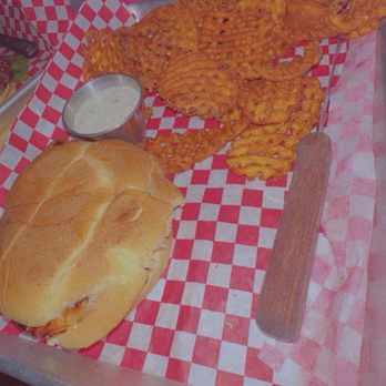 It's Nacho Average Bar & Grill - Grilled buffalo chicken sandwich with sweet potato fries - Sports Bars Near Me - Midlothian, Texas