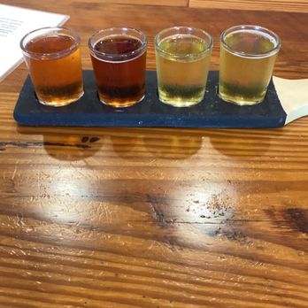 Grand Strand Brewing - Flight - American Near Me - Myrtle Beach, South Carolina Grand Strand Brewing - Flight - American Near Me - Myrtle Beach, South Carolina
