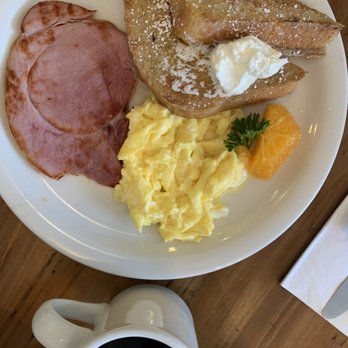 Moke's Bread & Breakfast - Breakfast & Brunch Near Me - Kailua, Hawaii