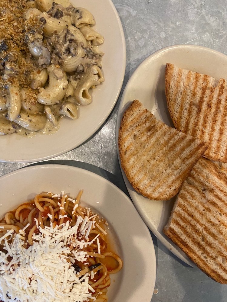 Paulie's