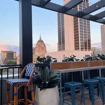 The Bradley - Hotels Near Me - Fort Wayne, Indiana