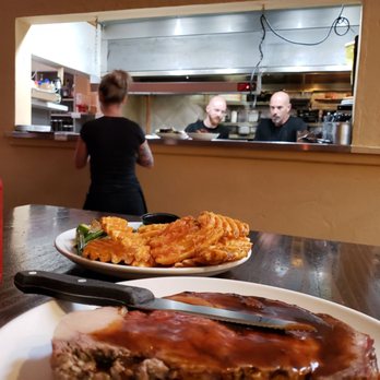 Brix Grill - Prime rib - server - head chef - Desserts Near Me - Roseburg, Oregon