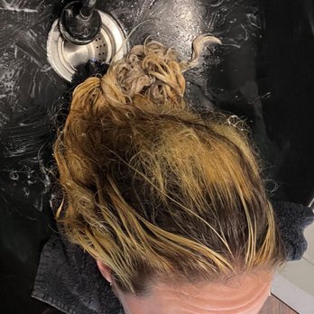 Lived In Salon - Right after bleach was washed out. - Hair Stylists Near Me Lived In Salon - Right after bleach was washed out. - Hair Stylists Near Me