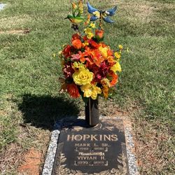 Custom Floral Creations - Flowers