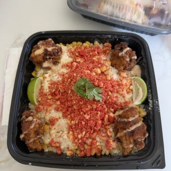 Kings Hot Chicken - Corn elote plate. Comes with 4 pieces of fried chicken. Very good - Chicken Shop Near Me - N Hollywood, California Kings Hot Chicken - Corn elote plate. Comes with 4 pieces of fried chicken. Very good - Chicken Shop Near Me - N Hollywood, California