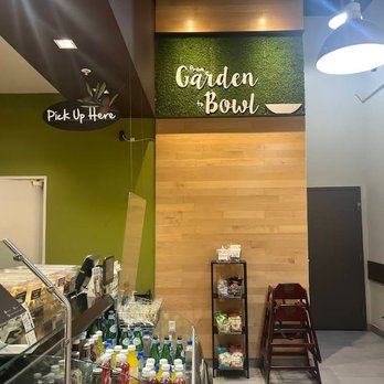Giardino Gourmet Salads - Ordering Counter - Salad Near Me - Davie, Florida Giardino Gourmet Salads - Ordering Counter - Salad Near Me - Davie, Florida