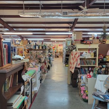 Remember When Antique & More Market - Inside - Antiques Near Me - Mountain Home, Arkansas Remember When Antique & More Market - Inside - Antiques Near Me - Mountain Home, Arkansas