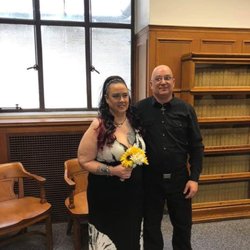 Tom’s Touch – Ups