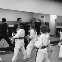 Benicia Boxing & Martial Arts - Group class session lead by Mr. Bilberry.