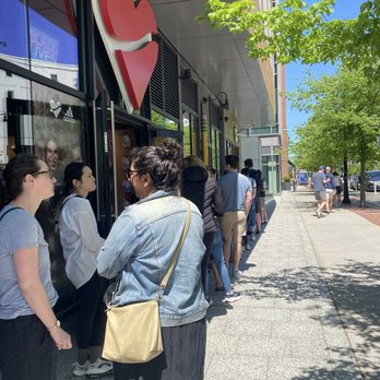 Verveine Cafe - VERY long queue to get in - Cafes Near Me - Cambridge, Massachusetts