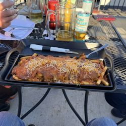 Mick's On Roosevelt - Chili fries
