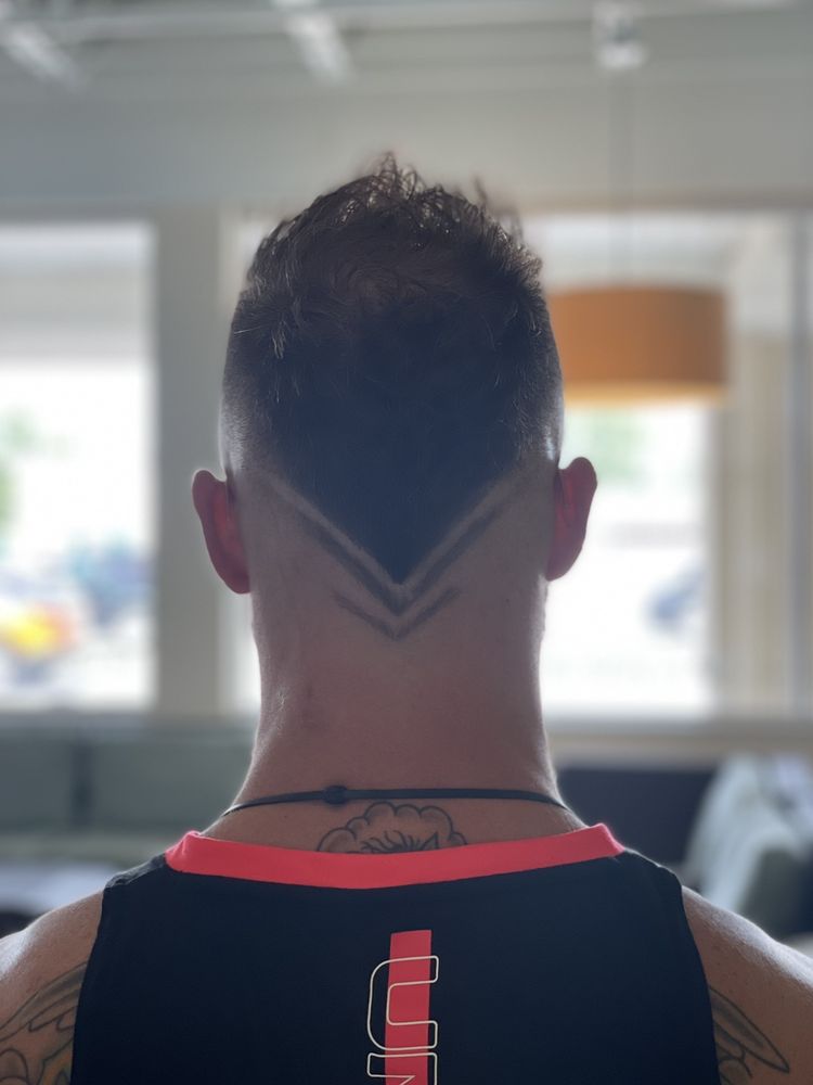 BURNS BARBER SHOP Updated October 2024 42 Photos & 18 Reviews