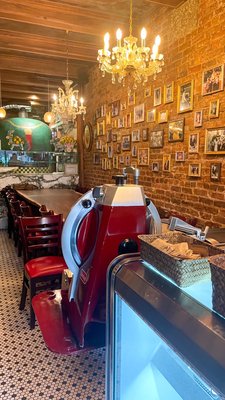 Lil' Frankie's Grocery by null