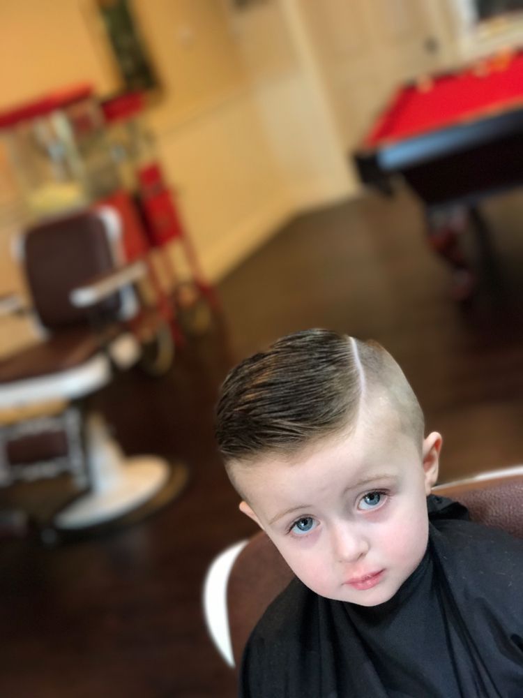 PIERCE THE BARBER Updated June 2024 49 Photos 5693 Merrick Rd, Massapequa, New York