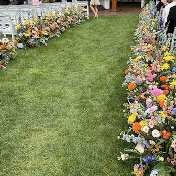 Bellisario Florist - Florists Near Me - Eastpointe, Michigan