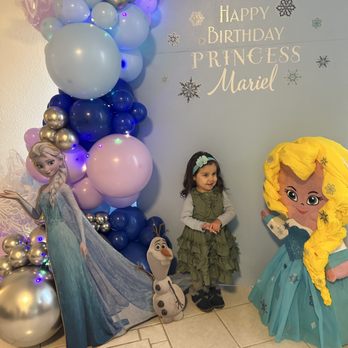 Balloon Pop Fiesta - Alin made her a pinata last minute! We could hardly believe it and my daughter and the kids loved it and had so much fun with it! - Balloon Services Near Me