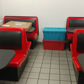 Circle K - can still sit back here in the old driver's lounge TV room area if you want to hopefully the TV will get fixed eventually and hooked up - Convenience Stores Near Me - Brewton, Alabama