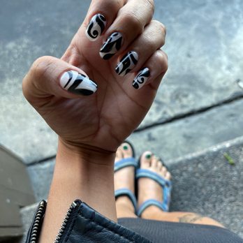 Red Polish - Gel X with design! - Nail Salons Near Me - Los Angeles, California Red Polish - Gel X with design! - Nail Salons Near Me - Los Angeles, California