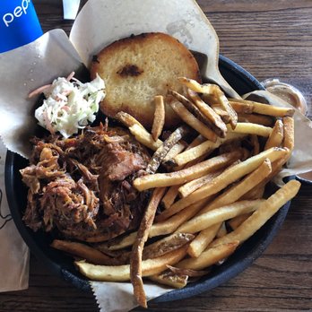 Wallabys Smokehouse - Bbq pork sandwich and chips - Barbeque Near Me - American Fork, Utah Wallabys Smokehouse - Bbq pork sandwich and chips - Barbeque Near Me - American Fork, Utah