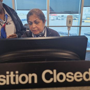 American Airlines - Rude customer service who wouldn't help because of bias - Airlines Near Me - Miami, Florida