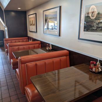 Chad's - Inside Seating - Breakfast & Brunch Near Me - Santa Barbara, California Chad's - Inside Seating - Breakfast & Brunch Near Me - Santa Barbara, California