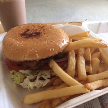 Paradise Burger And Kitchen - Bacon cheese burger and small mocha shake - Burgers Near Me - Windsor, California Paradise Burger And Kitchen - Bacon cheese burger and small mocha shake - Burgers Near Me - Windsor, California