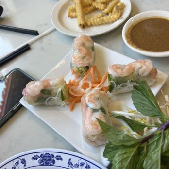Saigon Chicken House - Spring rolls - Vietnamese Near Me - Boston, Massachusetts