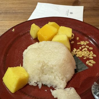 Star Leaf - Mango Sticky rice. - Asian Fusion Near Me - Pasadena, California Star Leaf - Mango Sticky rice. - Asian Fusion Near Me - Pasadena, California