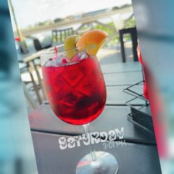 Tanners Lakeside - Red sangria