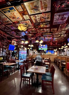 Azteca Restaurant & Lounge by null