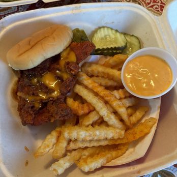 Dave's Hot Chicken - Chicken sandwich with kale slaw mild spice - Chicken Shop Near Me - Rochester, New York