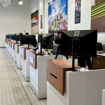 Advantage BMW Midtown - Service counters - Auto Repair Near Me - Houston, Texas