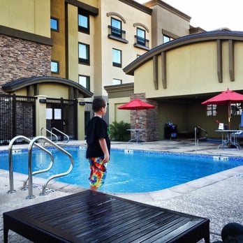 Hampton Inn & Suites Phoenix Tempe - Pool - Hotels Near Me - Tempe, Arizona