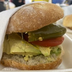 Loncherias la Ideal - Torta de Aguacate con verdura