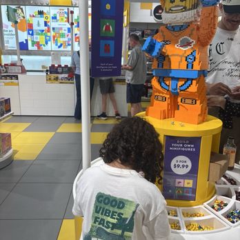 The Lego Store - Toy Stores Near Me - Virginia Beach, Virginia