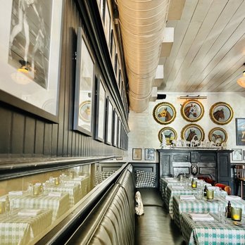 Little Jack's Tavern - Wall lined Booths with pillows - American Near Me - Charleston, South Carolina Little Jack's Tavern - Wall lined Booths with pillows - American Near Me - Charleston, South Carolina