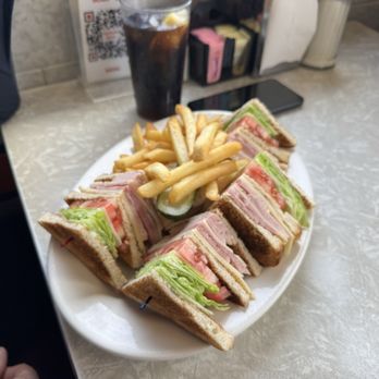 Summit Diner - Diners Near Me - Summit, New Jersey