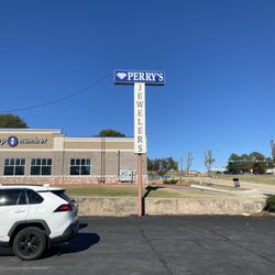 HPerry Jewelers - Sign