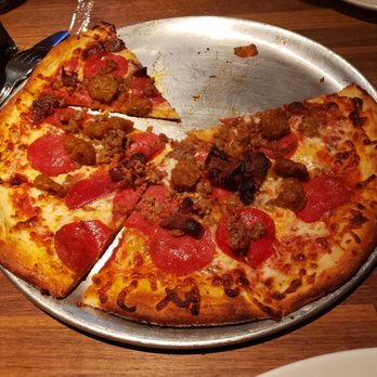 Yard House - Carnavore pizza - Bars Near Me - Dedham, Massachusetts Yard House - Carnavore pizza - Bars Near Me - Dedham, Massachusetts