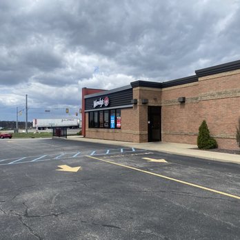 Wendy's - empty parking lot with cloudy sky - Burgers Near Me - Ferdinand, Indiana