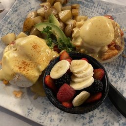 Lobster benedict